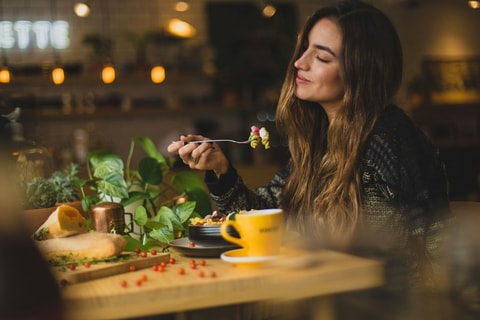 top-foods-to-naturally-reduce-stress-anxiety_02412